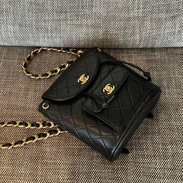 CHANEL 26S BACKPACK WITH FRONT POCKET 21 IN BLACK QUILTED LAMBSKIN GOLD HARDWARE
