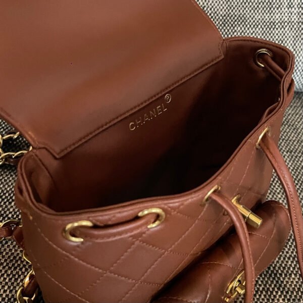 CHANEL 26S BACKPACK WITH FRONT POCKET 21 IN BROWN QUILTED LAMBSKIN GOLD HARDWARE