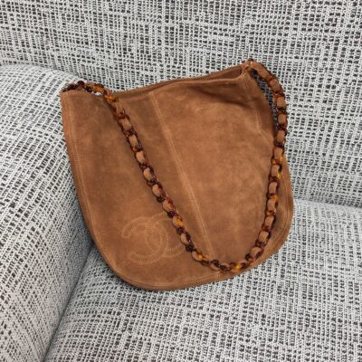 CHANEL 26S LARGE HOBO BAG 33 IN COGNAC BROWN SUEDE TORTOISE RESIN CHAIN
