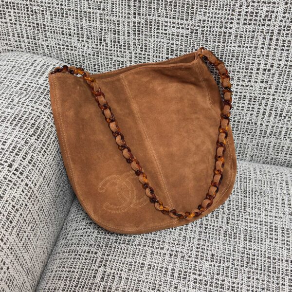 CHANEL 26S LARGE HOBO BAG 33 IN COGNAC BROWN SUEDE TORTOISE RESIN CHAIN