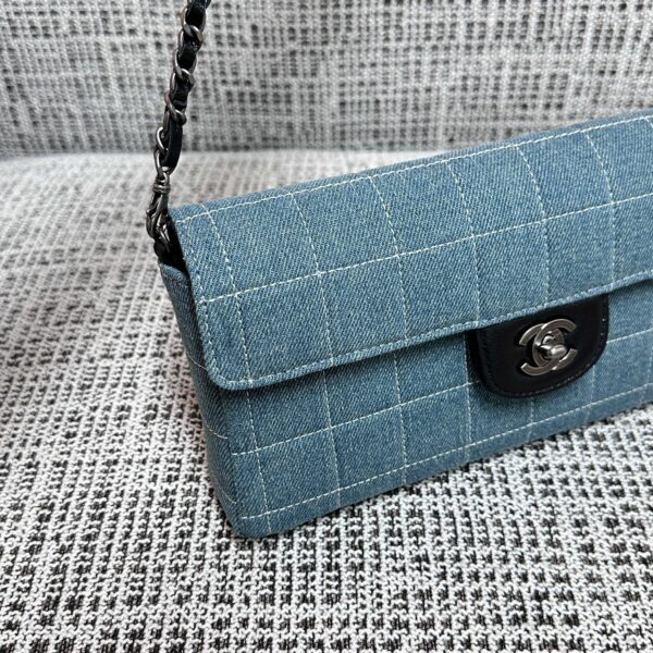 img_834e1079_20260408_a1775668437680_6083_jpg CHANEL 26S FLAP BAG 26 IN BLUE DENIM AND BLACK CALFSKIN DARK SILVER HARDWARE