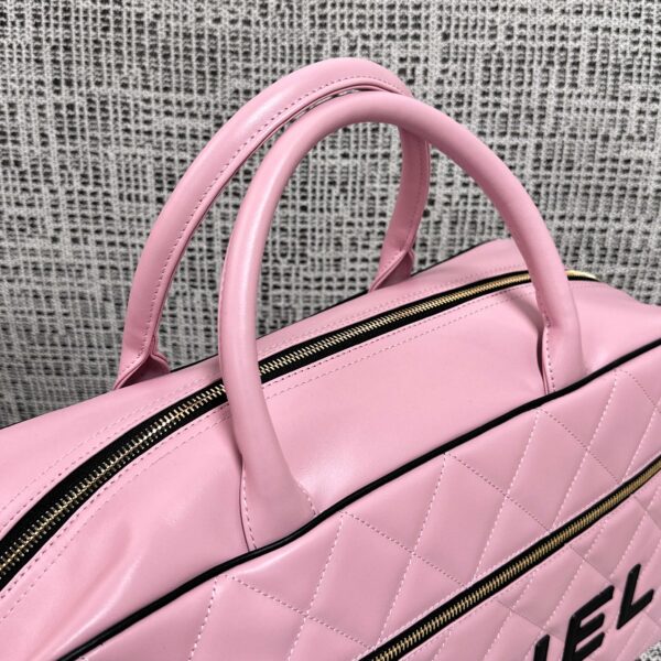 img_834e1079_20260706_a1783274018104_3817_jpg CHANEL 26S BOWLING BAG LARGE 46 IN LIGHT PINK AND BLACK CALFSKIN GOLD HARDWARE