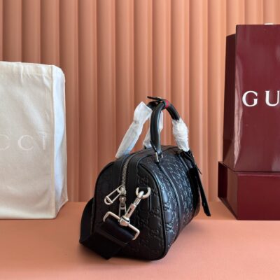 img_89648692_20260103_i1767433365166_8589_0_2_jpg GUCCI 26S EMBLEM DUFFLE BAG 25 IN BLACK EMBOSSED CALFSKIN