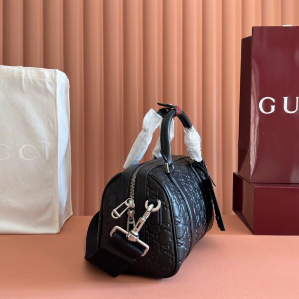 img_89648692_20260103_i1767433365166_8589_0_2_jpg GUCCI 26S EMBLEM DUFFLE BAG 25 IN BLACK EMBOSSED CALFSKIN