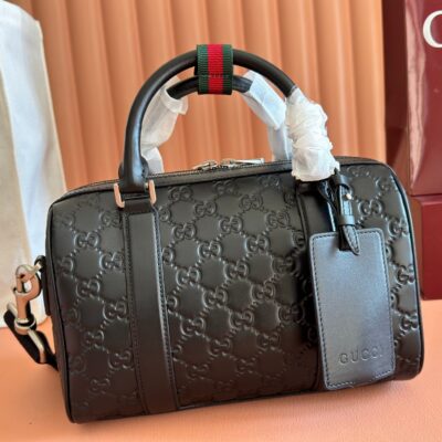 img_89648692_20260103_i1767433365174_5720_0_4_jpg GUCCI 26S EMBLEM DUFFLE BAG 25 IN BLACK EMBOSSED CALFSKIN