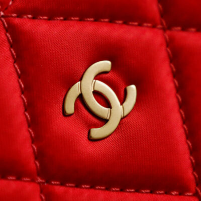 img_8e603200_20260618_i1781772816046_2986_0_6_jpg CHANEL 26S LARGE TOTE BAG 54 IN RED MULTICOLOR CANVAS AND CALFSKIN GOLD HARDWARE