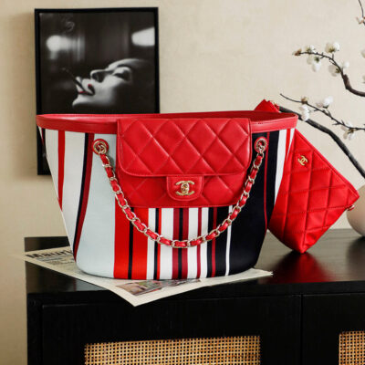 img_8e603200_20260618_i1781773199424_3296_0_8_jpg CHANEL 26S LARGE TOTE BAG 54 IN RED MULTICOLOR CANVAS AND CALFSKIN GOLD HARDWARE
