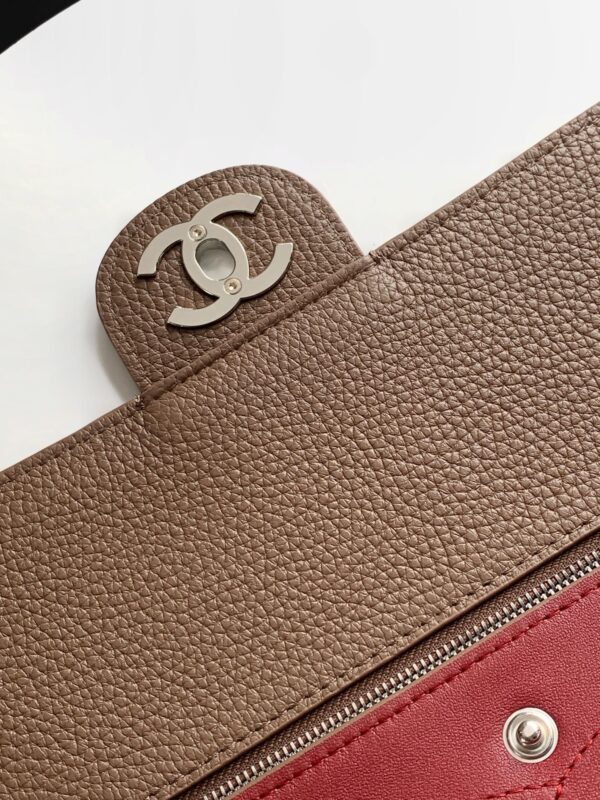 img_9322ccb2_20260503_i1777809548856_343_0_5_jpg CHANEL 26S SOUPLISSIMO MAXI FLAP 39 IN BROWN GRAINED CALFSKIN SILVER HARDWARE