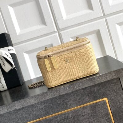 img_9322ccb2_20260508_i1778244339269_622_0_0_jpg CHANEL 26S VANITY CASE 17 IN BEIGE WOVEN RAFFIA GOLD HARDWARE