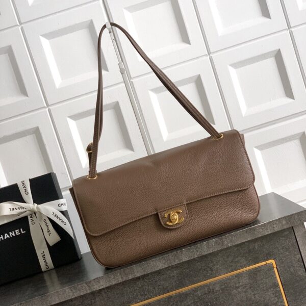 img_9322ccb2_20260514_i1778765166543_4486_0_0_jpg CHANEL 26S SOUPLISSIMO MAXI FLAP MEDIUM 32 IN BROWN GRAINED CALFSKIN GOLD HARDWARE