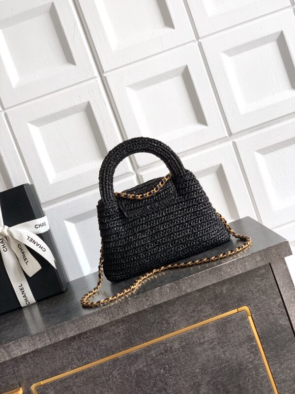 img_9322ccb2_20260523_i1779518812087_9487_0_2_jpg CHANEL 26S TOP HANDLE BAG 19 IN BLACK RAFFIA AND CALFSKIN GOLD HARDWARE