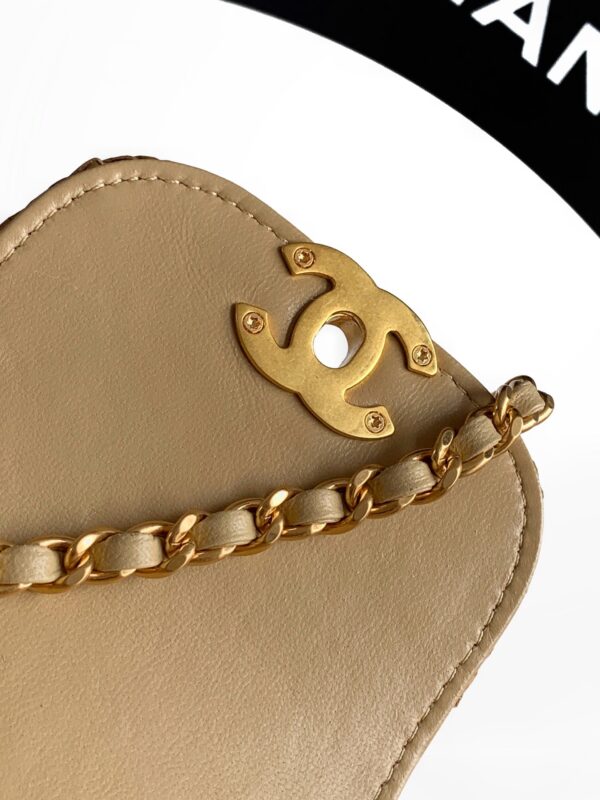 img_9322ccb2_20260606_i1780747550096_7547_0_5_jpg CHANEL 26S TOP HANDLE BAG 19 IN NATURAL RAFFIA AND CALFSKIN GOLD HARDWARE