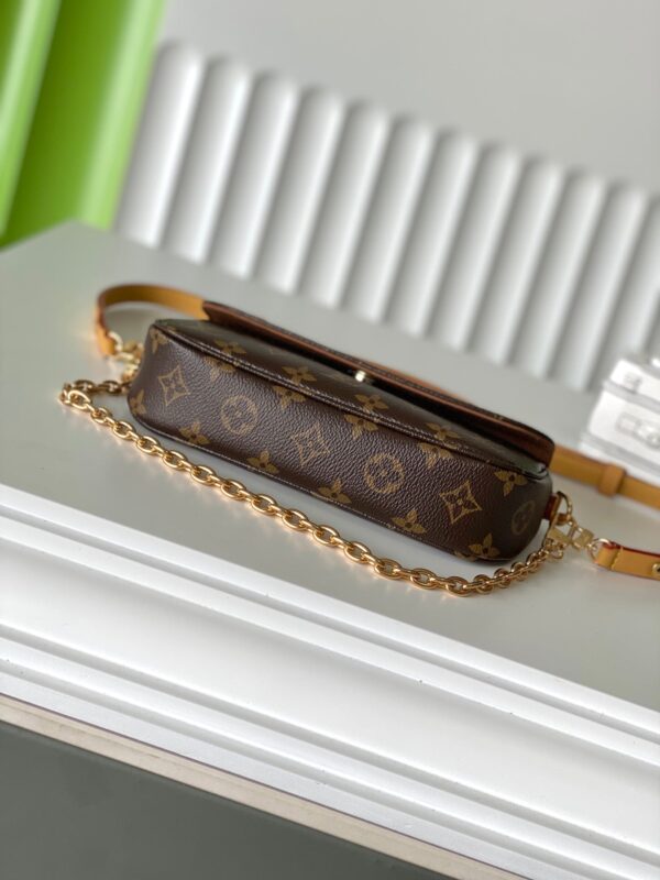 img_94012bf7_20250520_i1747748225952_6148_0_3_jpg WALLET ON CHAIN IVY 23.5 IN BROWN MONOGRAM CANVAS GOLD LOCK