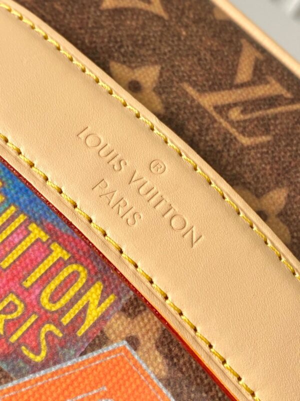 img_94012bf7_20250528_i1748364817912_9288_0_4_jpg COMPARTMENTS 24 IN BROWN MONOGRAM CANVAS WITH GOLD LOCK