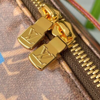 img_94012bf7_20250528_i1748364819033_1583_0_6_jpg COMPARTMENTS 24 IN BROWN MONOGRAM CANVAS WITH GOLD LOCK