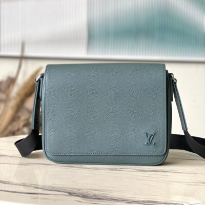 img_9acee4e0_20240531_i1717147602_1039_0_jpg DISTRICT PM 26 IN CELESTE GREEN CALFSKIN