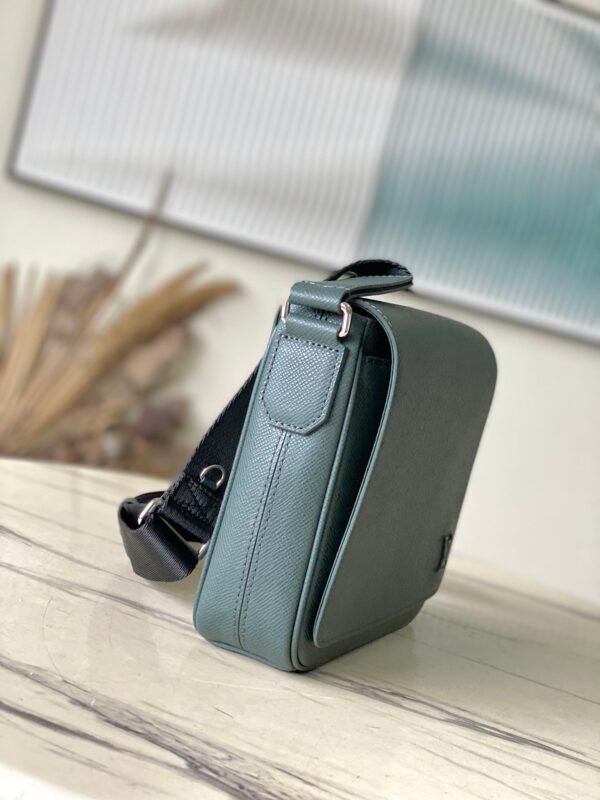 img_9acee4e0_20240531_i1717147602_7204_1_jpg DISTRICT PM 26 IN CELESTE GREEN CALFSKIN