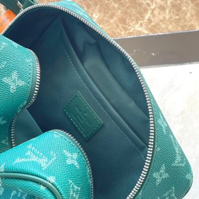 img_9acee4e0_20241004_i1728040525_9804_7_jpg LOCKER DOPP KIT 28 IN GREEN MONOGRAM HERITAGE CANVAS