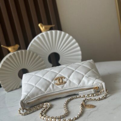 CHANEL 26S HOBO BAG 26 IN WHITE LAMBSKIN