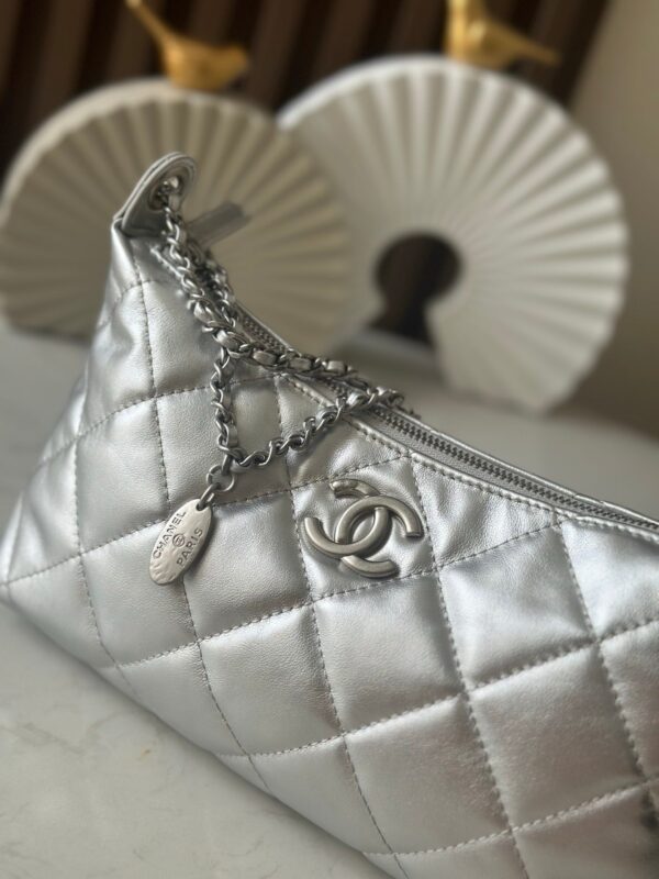 img_a5af95f4_20251021_i1761020789859_1914_0_5_jpg CHANEL 26S HOBO BAG 26 IN SILVER LAMBSKIN