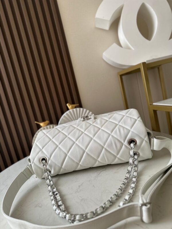 img_a5af95f4_20251211_i1765440133765_7173_0_2_jpg CHANEL 25S SHOULDER BAG 34 IN WHITE CAVIAR WITH SILVER HARDWARE