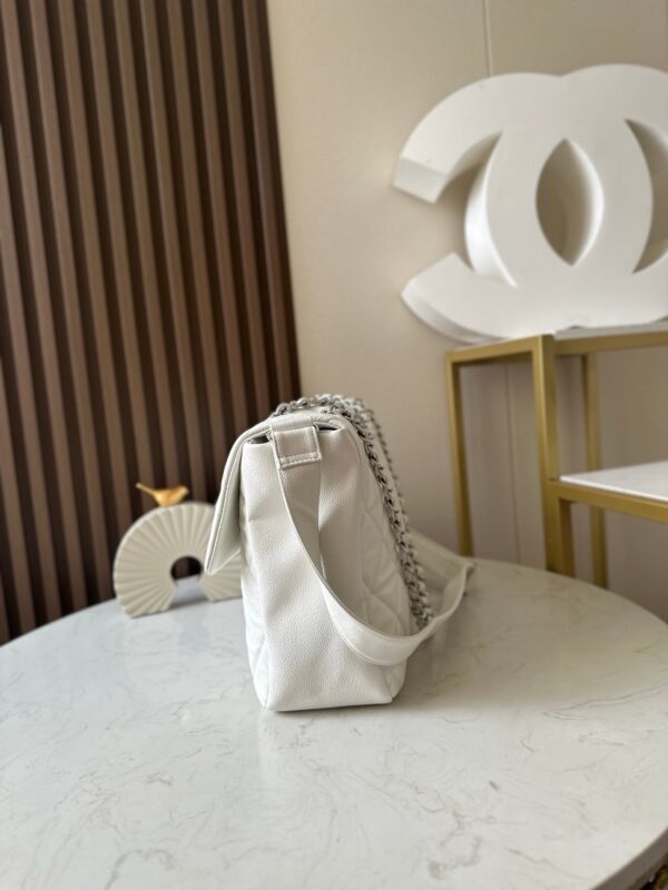 img_a5af95f4_20251211_i1765440133862_4190_0_1_jpg CHANEL 25S SHOULDER BAG 34 IN WHITE CAVIAR WITH SILVER HARDWARE