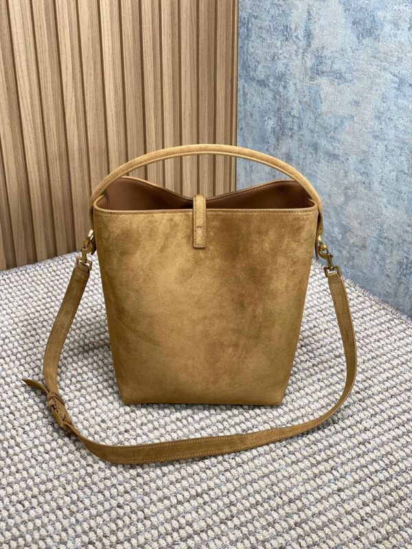 LE 37 SMALL BUCKET BAG 25 IN BROWN SUEDE GOLD HARDWARE