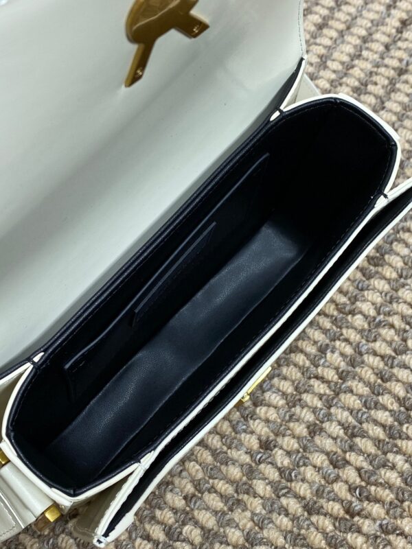 img_aed707d3_20240531_a1717134081073_1258_jpg SOLFERINO SMALL SATCHEL 19 IN WHITE CALFSKIN GOLD HARDWARE