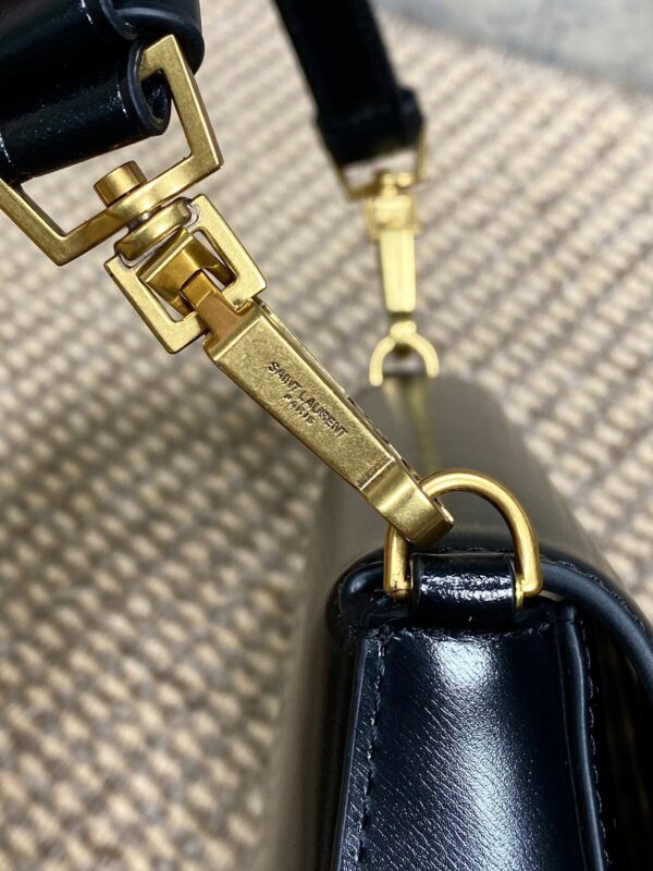 img_aed707d3_20240924_i1727158872_755_8_jpg VOLTAIRE TOP HANDLE IN BOX 21 IN BLACK CALFSKIN GOLD HARDWARE