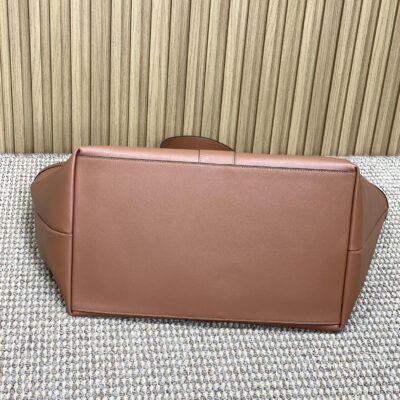 Y TOTE BAG 39 IN TAWNY BROWN CALFSKIN