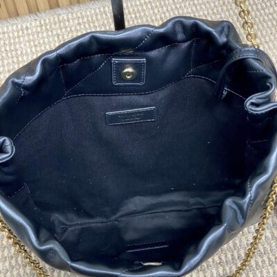 DRAWSTRING CHAIN STRAP SHOULDER BAG 39 IN BLACK QUILTED CALFSKIN
