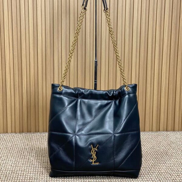img_aed707d3_20241123_i1732363601_6694_6_jpg_b3ca03ba-f985-4223-b9cc-35bf4cd9536b DRAWSTRING CHAIN STRAP SHOULDER BAG 39 IN BLACK QUILTED CALFSKIN