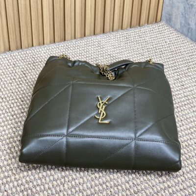 img_aed707d3_20241123_i1732363770_1361_0_jpg DRAWSTRING CHAIN STRAP SHOULDER BAG 39 IN DARK GREEN QUILTED CALFSKIN