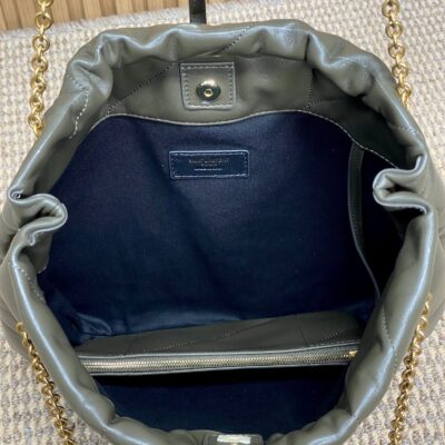 img_aed707d3_20241123_i1732363770_2923_0_jpg DRAWSTRING CHAIN STRAP SHOULDER BAG 39 IN DARK GREEN QUILTED CALFSKIN