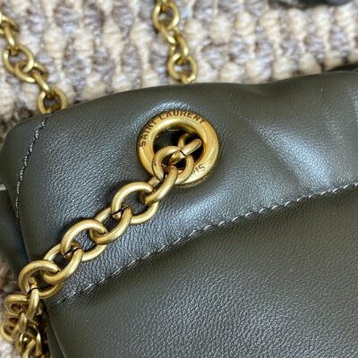 img_aed707d3_20241123_i1732363799_208_0_jpg DRAWSTRING CHAIN STRAP SHOULDER BAG 39 IN DARK GREEN QUILTED CALFSKIN