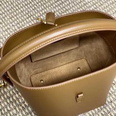 img_aed707d3_20241125_i1732516639_7470_6_jpg LE 37 SMALL BUCKET BAG 20 IN TORTILLA BROWN CALFSKIN GOLD HARDWARE