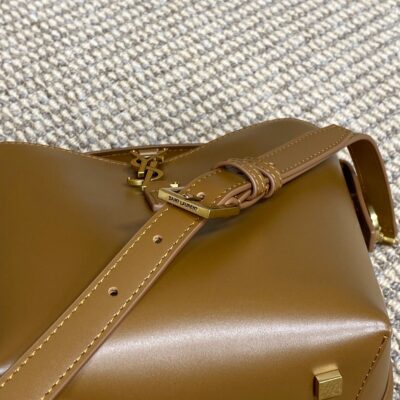 img_aed707d3_20241125_i1732516639_8820_2_jpg LE 37 SMALL BUCKET BAG 20 IN TORTILLA BROWN CALFSKIN GOLD HARDWARE