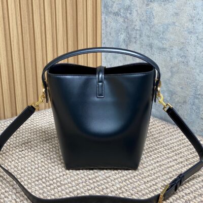 img_aed707d3_20241125_i1732516670_9884_0_jpg LE 37 SMALL BUCKET BAG 20 IN BLACK CALFSKIN GOLD HARDWARE