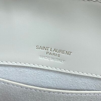 img_aed707d3_20241217_i1734416147_8358_5_jpg LE 37 SMALL BUCKET BAG 20 IN WHITE CALFSKIN GOLD HARDWARE