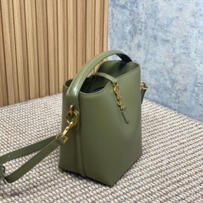 img_aed707d3_20241220_i1734689038_3980_0_jpg LE 37 SMALL BUCKET BAG 20 IN AVOCADO GREEN CALFSKIN GOLD HARDWARE