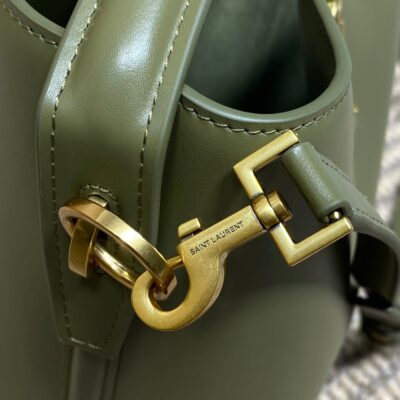 img_aed707d3_20241220_i1734689038_5189_0_jpg LE 37 SMALL BUCKET BAG 20 IN AVOCADO GREEN CALFSKIN GOLD HARDWARE