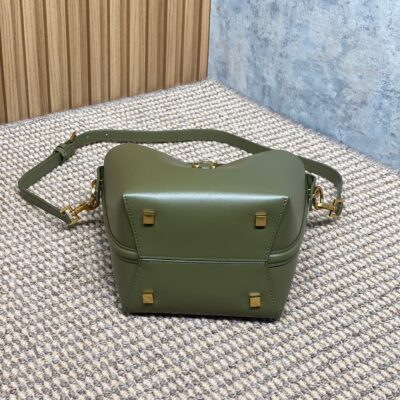 img_aed707d3_20241220_i1734689038_7562_0_jpg LE 37 SMALL BUCKET BAG 20 IN AVOCADO GREEN CALFSKIN GOLD HARDWARE