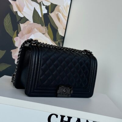 CHANEL BOY 25S 25 CM IN BLACK LAMBSKIN