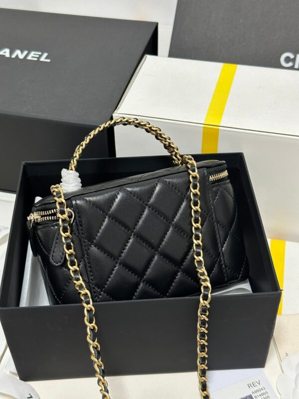 img_b885826e_20240120_i1705724913_6551_6_jpg CC 18 CLUTCH BAG IN BLACK CALFSKIN GOLD HARDWARE