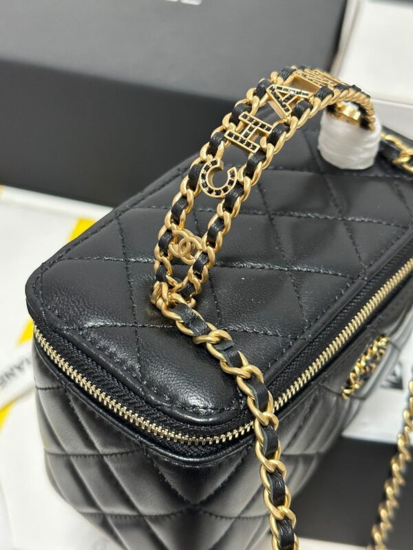 img_b885826e_20240120_i1705724913_7214_7_jpg CC 18 CLUTCH BAG IN BLACK CALFSKIN GOLD HARDWARE