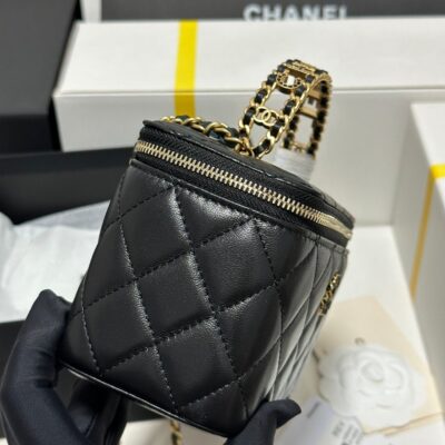 img_b885826e_20240120_i1705724913_941_8_jpg CC 18 CLUTCH BAG IN BLACK CALFSKIN GOLD HARDWARE