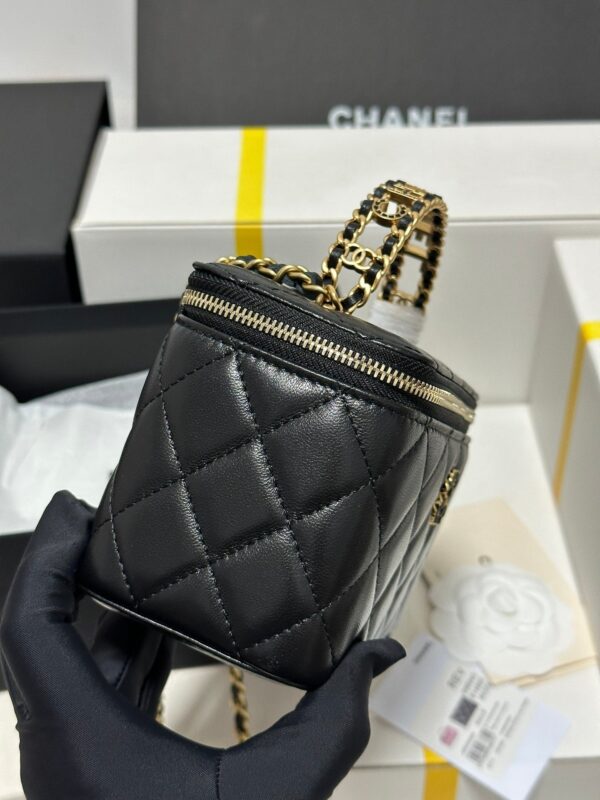 img_b885826e_20240120_i1705724913_941_8_jpg CC 18 CLUTCH BAG IN BLACK CALFSKIN GOLD HARDWARE