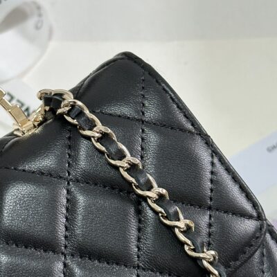 FLAP BAG 18 WITH HANDLE IN BLACK CALFSKIN GOLD HARDWARE