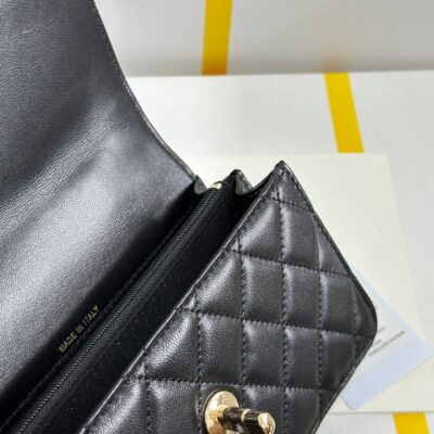 FLAP BAG 18 WITH HANDLE IN BLACK CALFSKIN GOLD HARDWARE