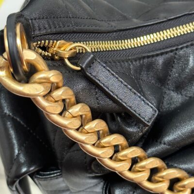 QUILTED HOBO CARGO BAG 31 IN BLACK CALFSKIN GOLD CHAIN